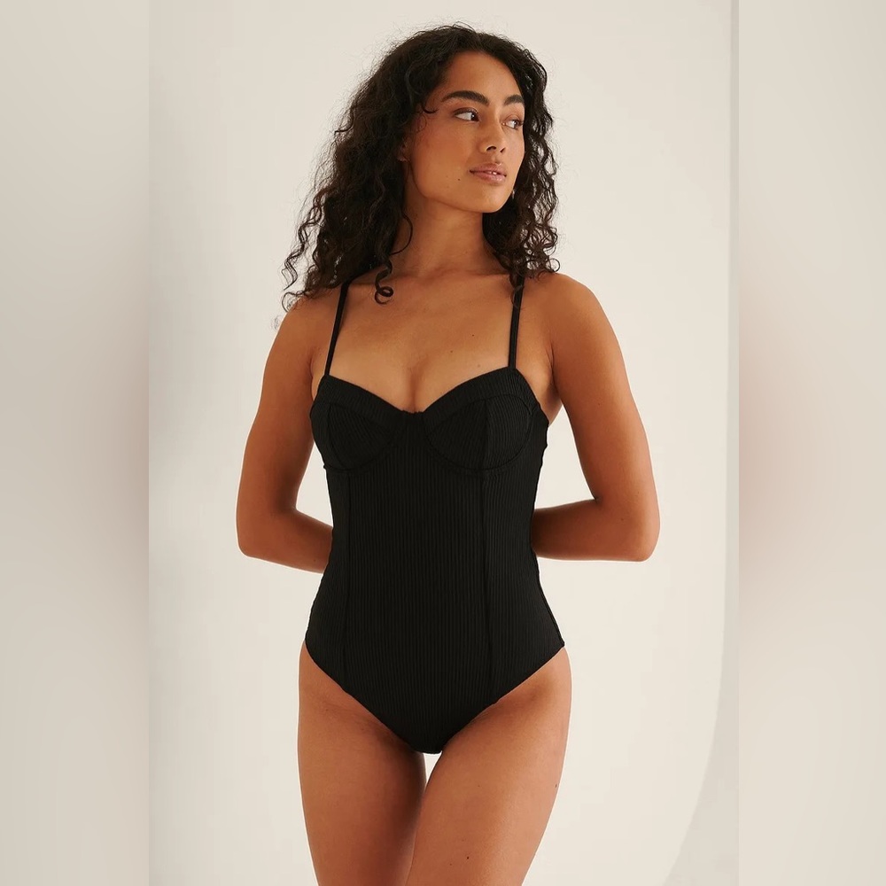 Ribbed Underwire Cup Shape SEXY One Piece Swimsuit